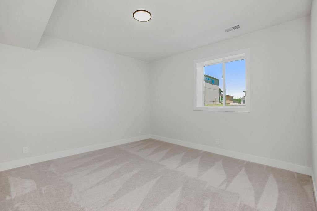 16775 S Hall Street — photo 32