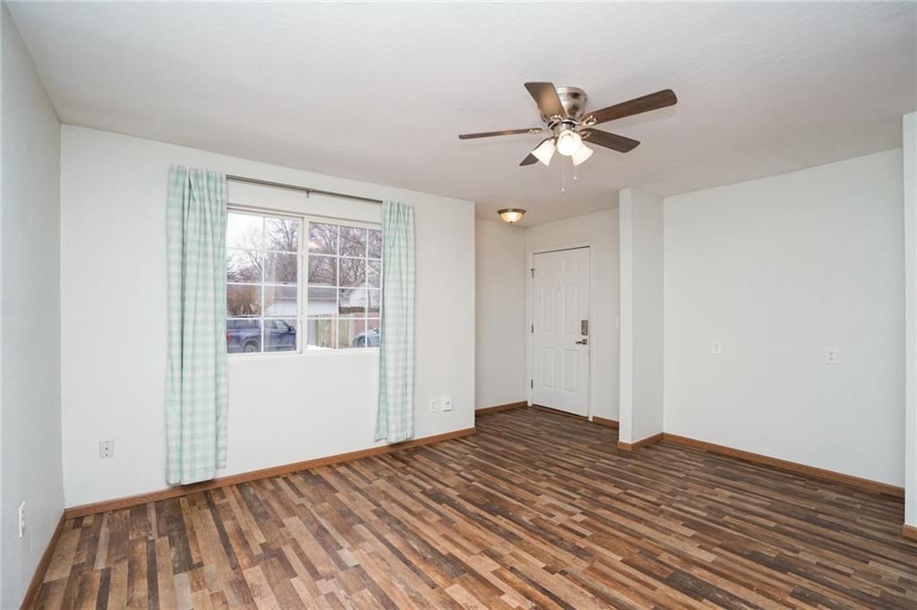 1505 W 25th Court — photo 4