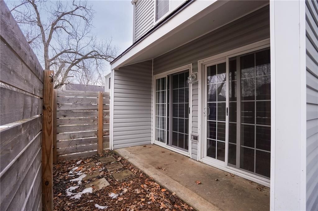 1505 W 25th Court — photo 17