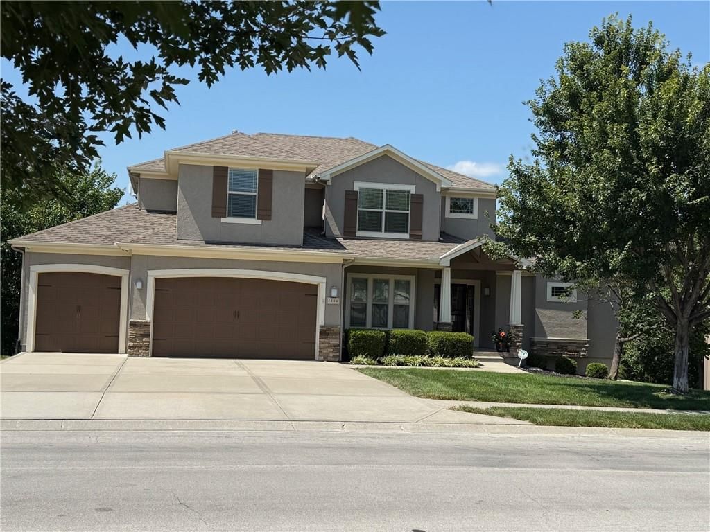 1844 NE Parks Summit Boulevard, Lee's Summit, MO
