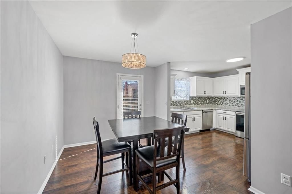 1216 N Parkway Drive — photo 8