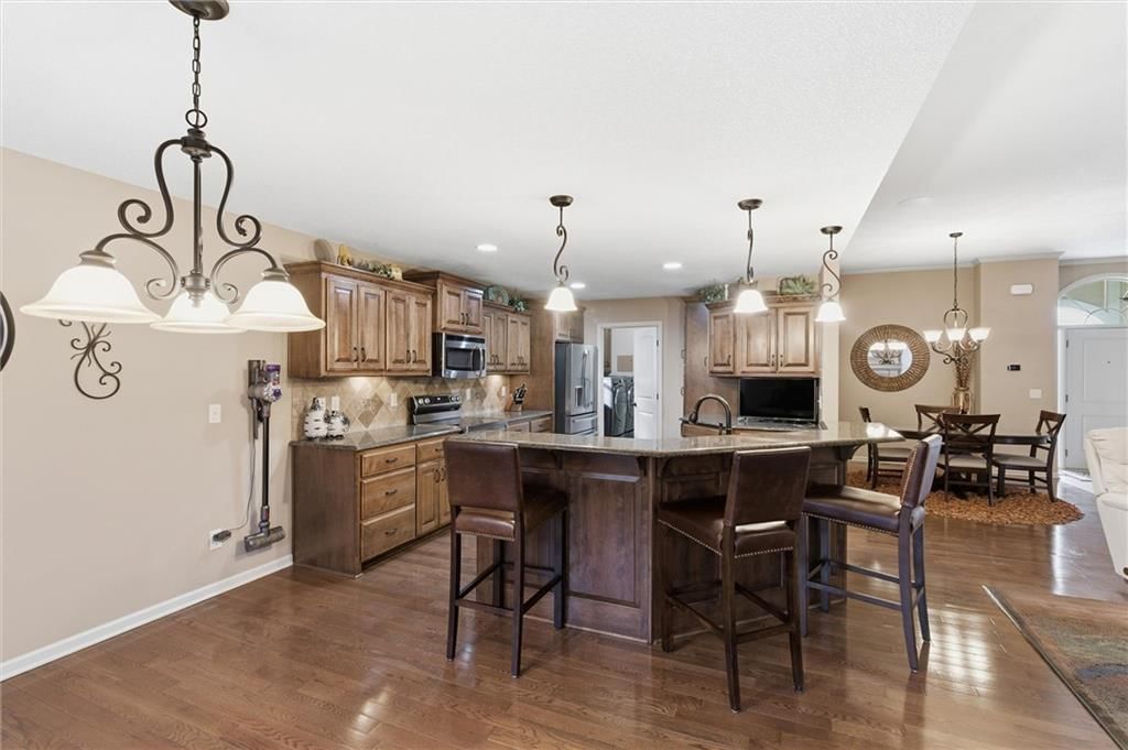 7101 N Cypress Avenue — photo 9