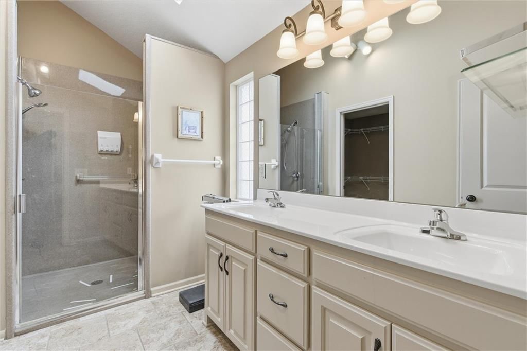 7101 N Cypress Avenue — photo 20