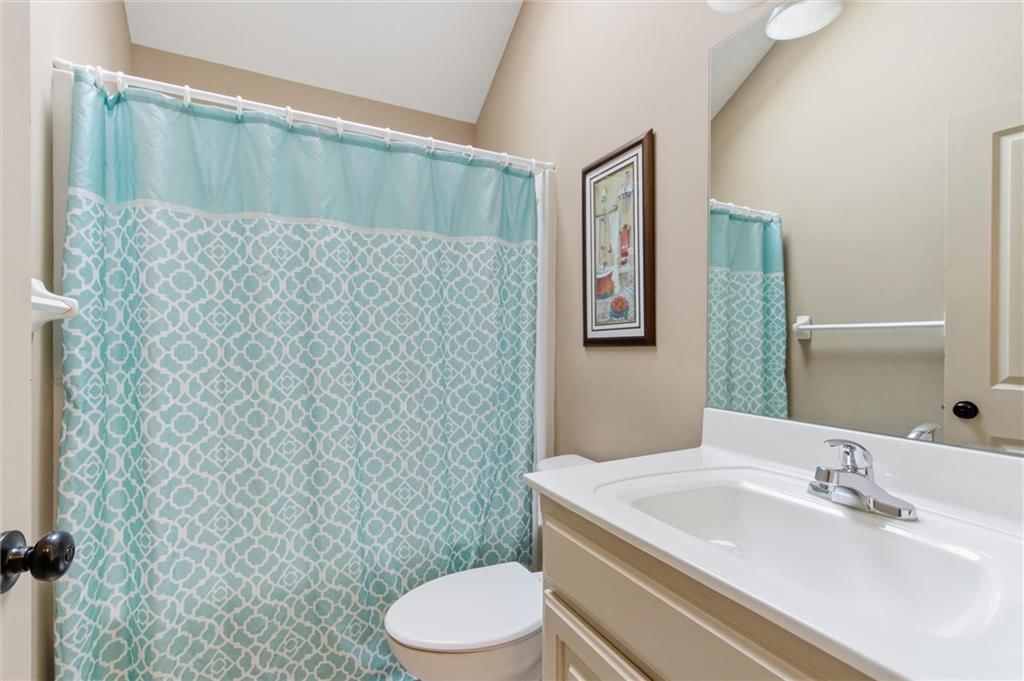 7101 N Cypress Avenue — photo 23