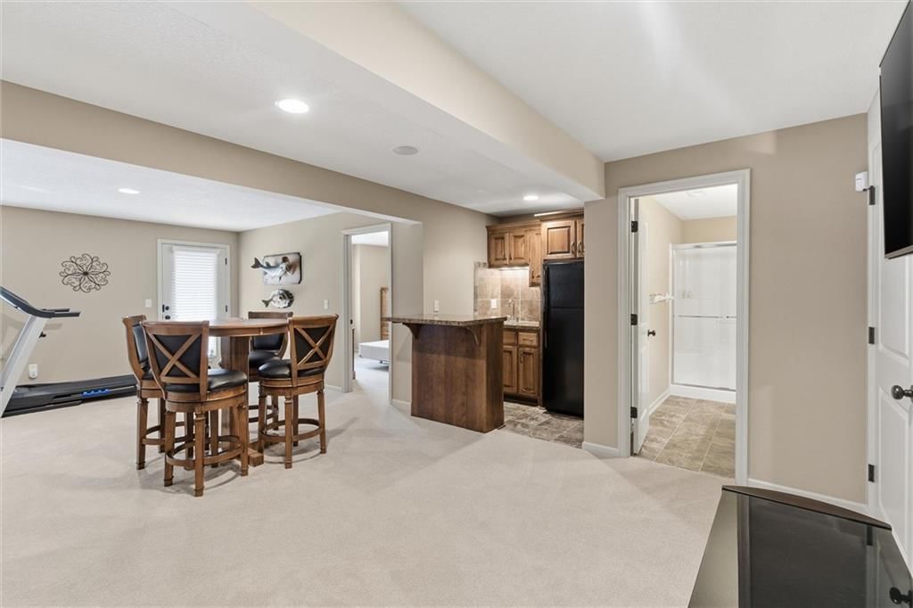 7101 N Cypress Avenue — photo 29