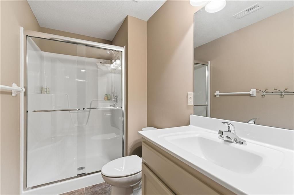 7101 N Cypress Avenue — photo 33