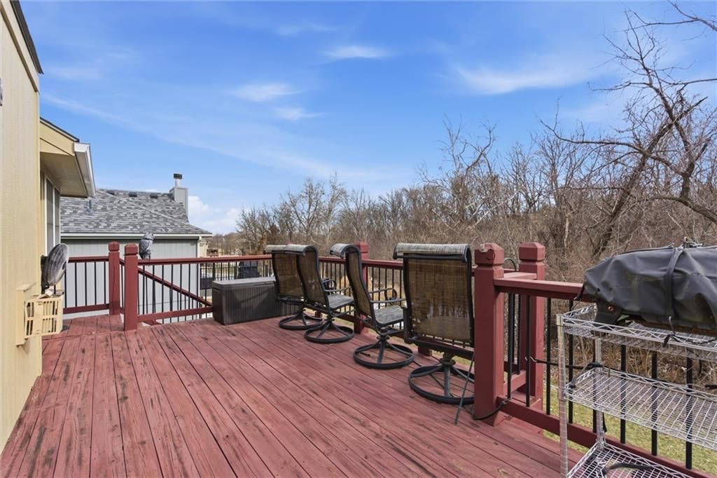 7101 N Cypress Avenue — photo 34