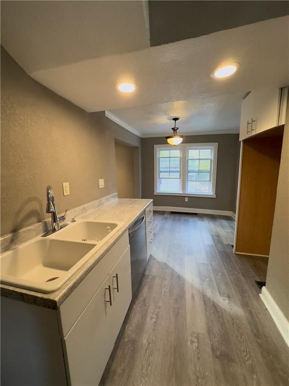 4200 E 58th Street — photo 6
