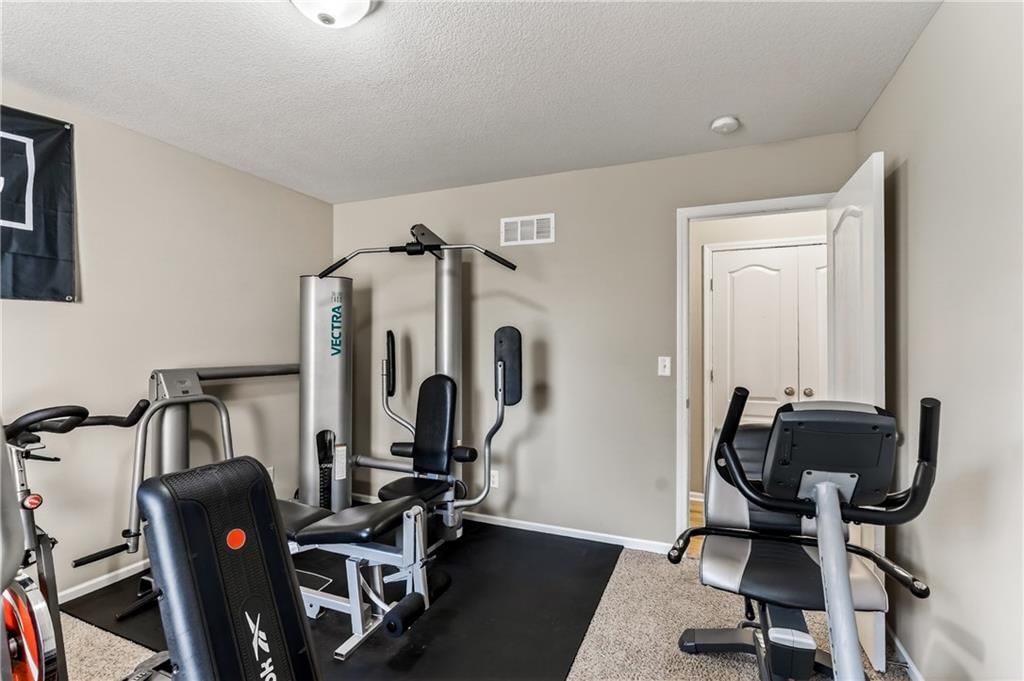 10201 N Willow Avenue — photo 24