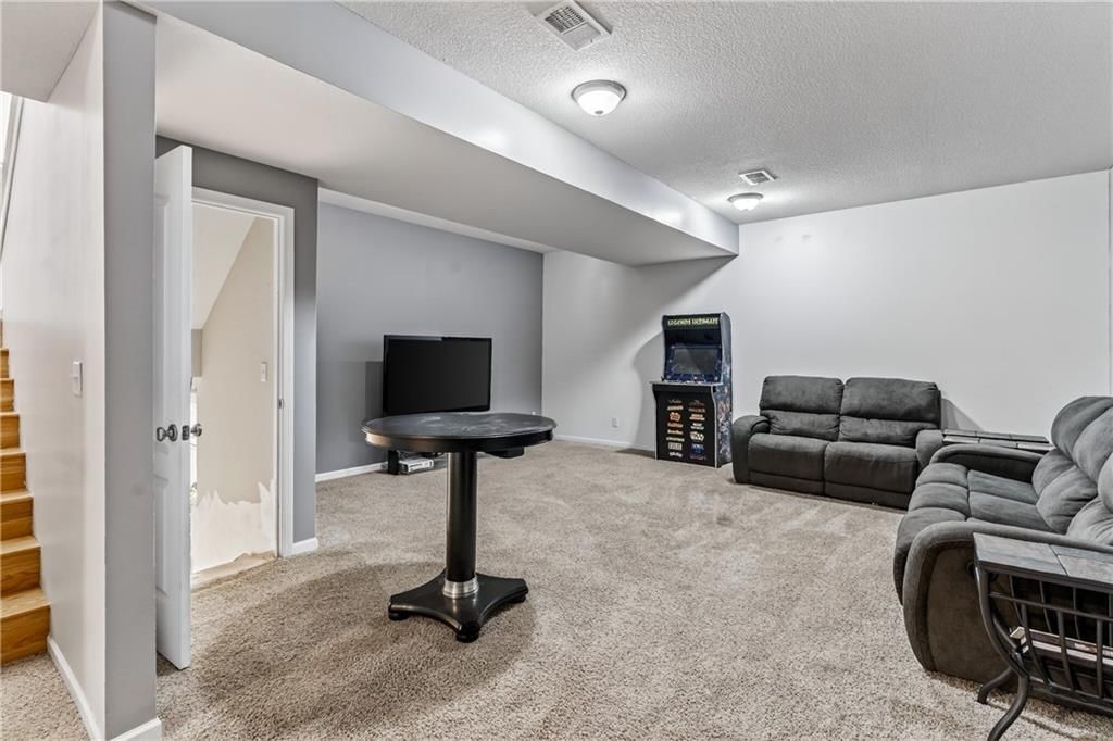 10201 N Willow Avenue — photo 27