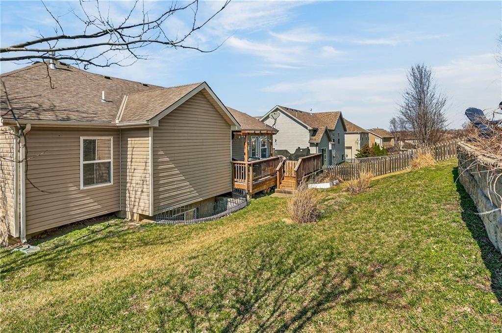 10201 N Willow Avenue — photo 35