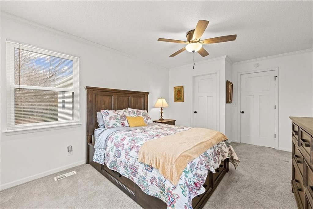 10710 W 115th Street — photo 18