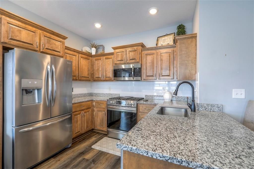 100 N McGee Street — photo 12