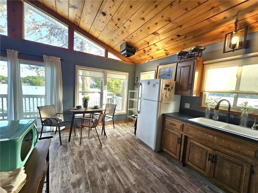 28509 PlaymorBeach Road — photo 9