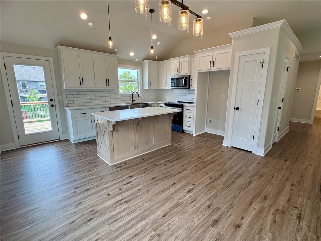 15611 Sheridan Court — photo 14