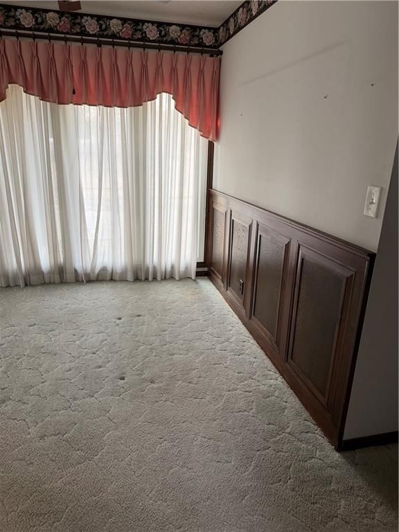 2527 Queen Ridge Drive — photo 11