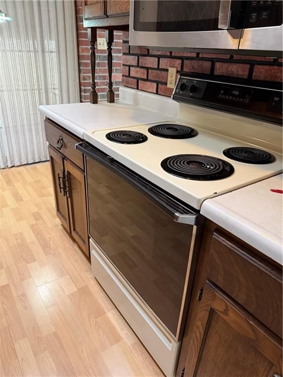 2527 Queen Ridge Drive — photo 18