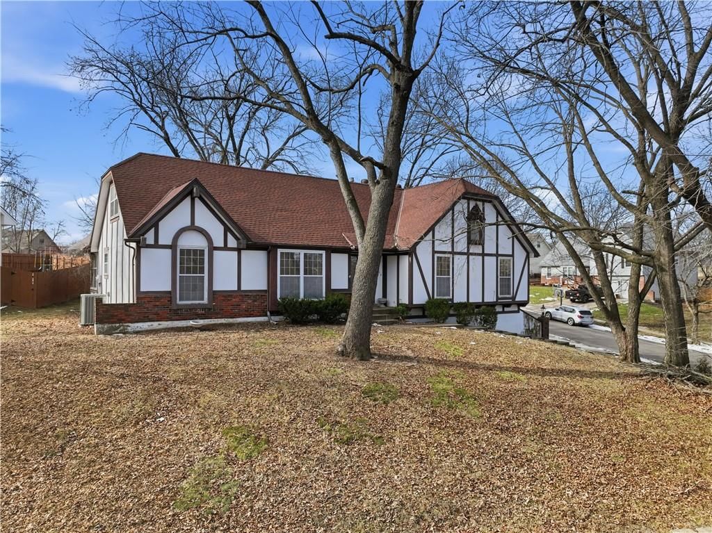 7922 N Northwood Road — photo 3