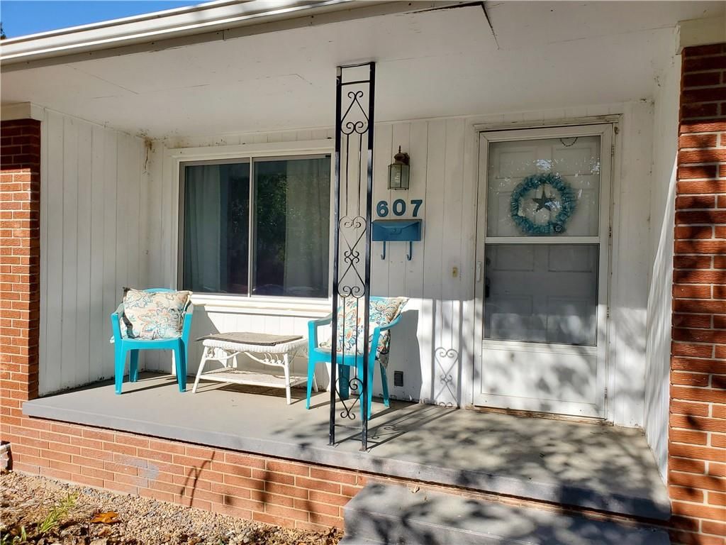 607 Christopher Street — photo 22