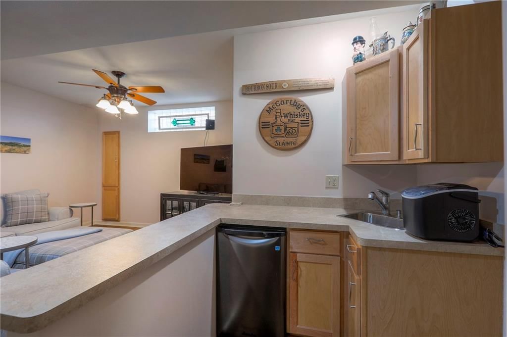 1123 E 49th Street — photo 26