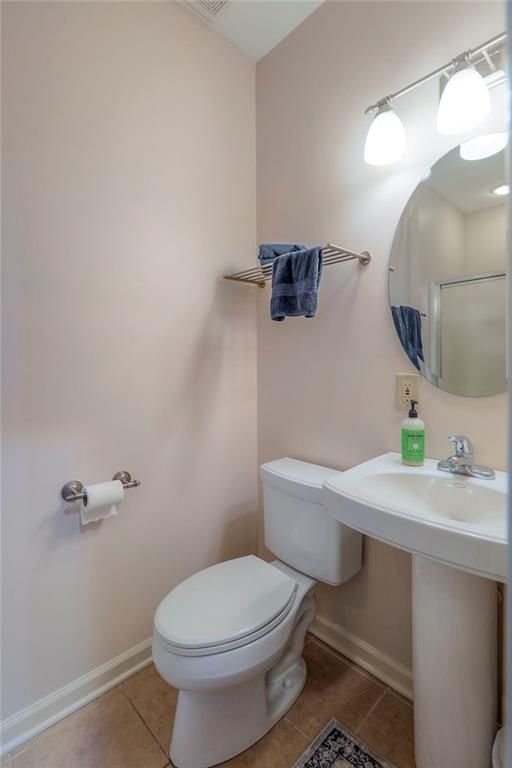 1123 E 49th Street — photo 28