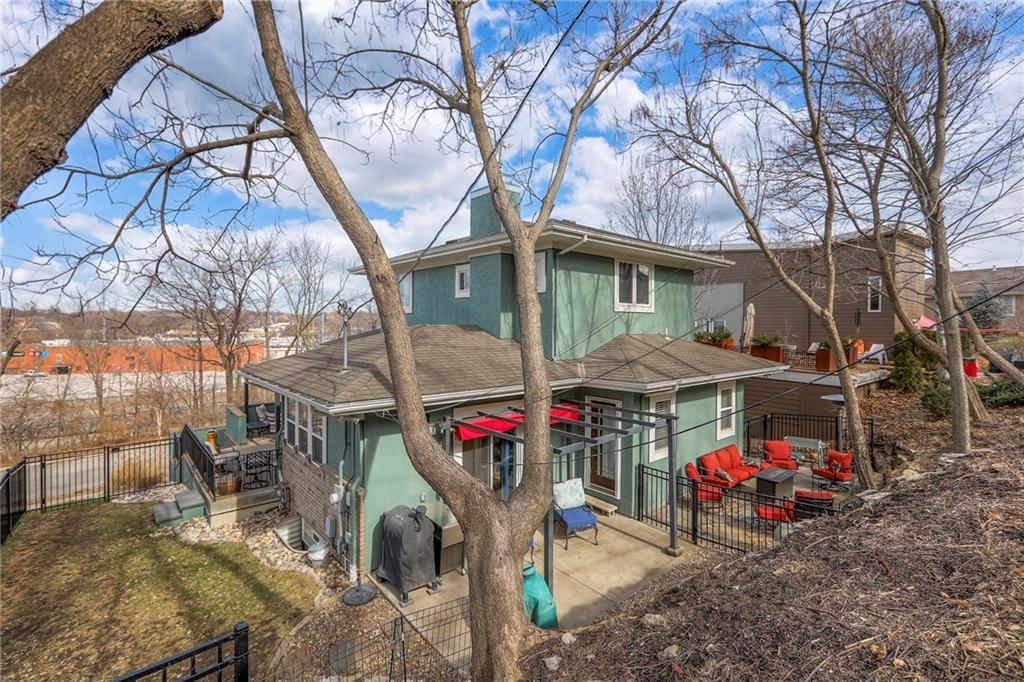 1123 E 49th Street — photo 36
