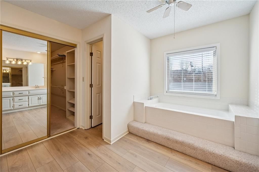 7640 N Lucerne Court — photo 28
