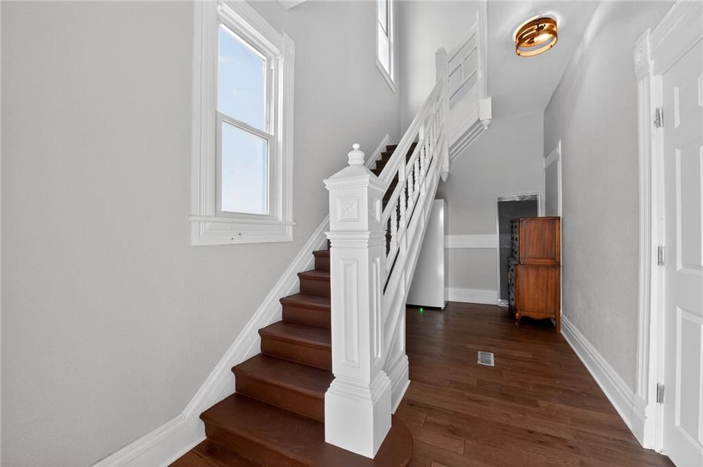 204 SE 1st Street — photo 16