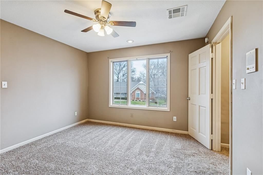 132 The Woodlands Drive — photo 30