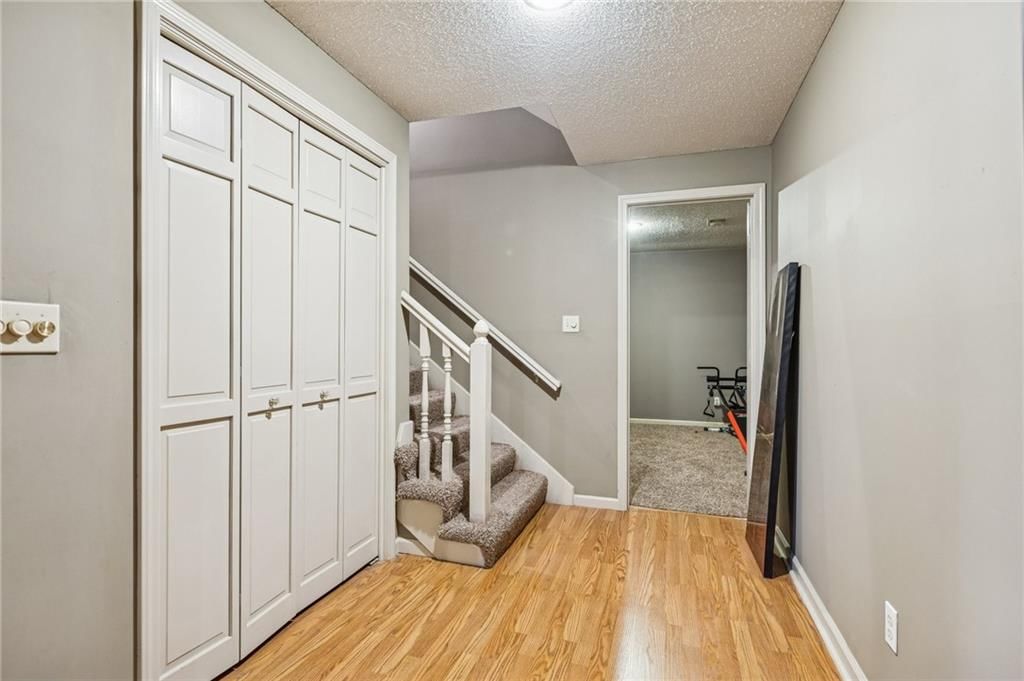 132 The Woodlands Drive — photo 39