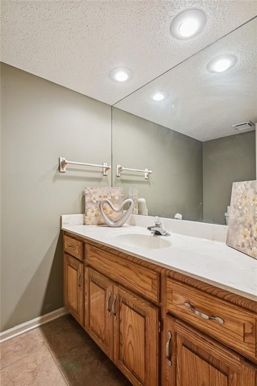 132 The Woodlands Drive — photo 48
