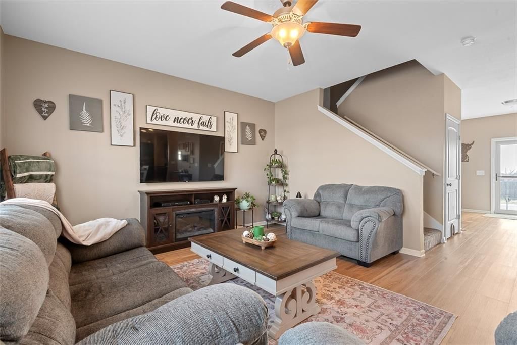 496 E Willow Street — photo 6