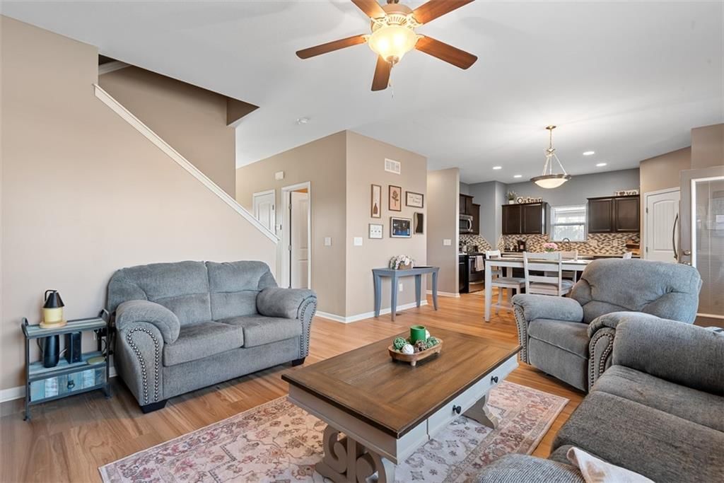 496 E Willow Street — photo 7