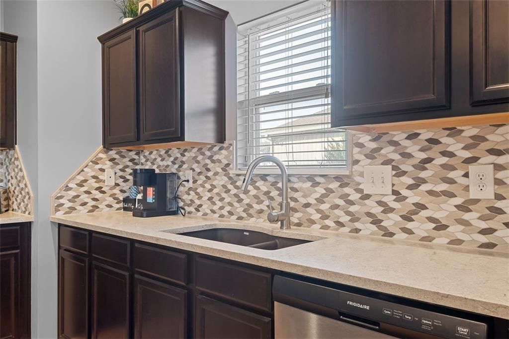 496 E Willow Street — photo 12