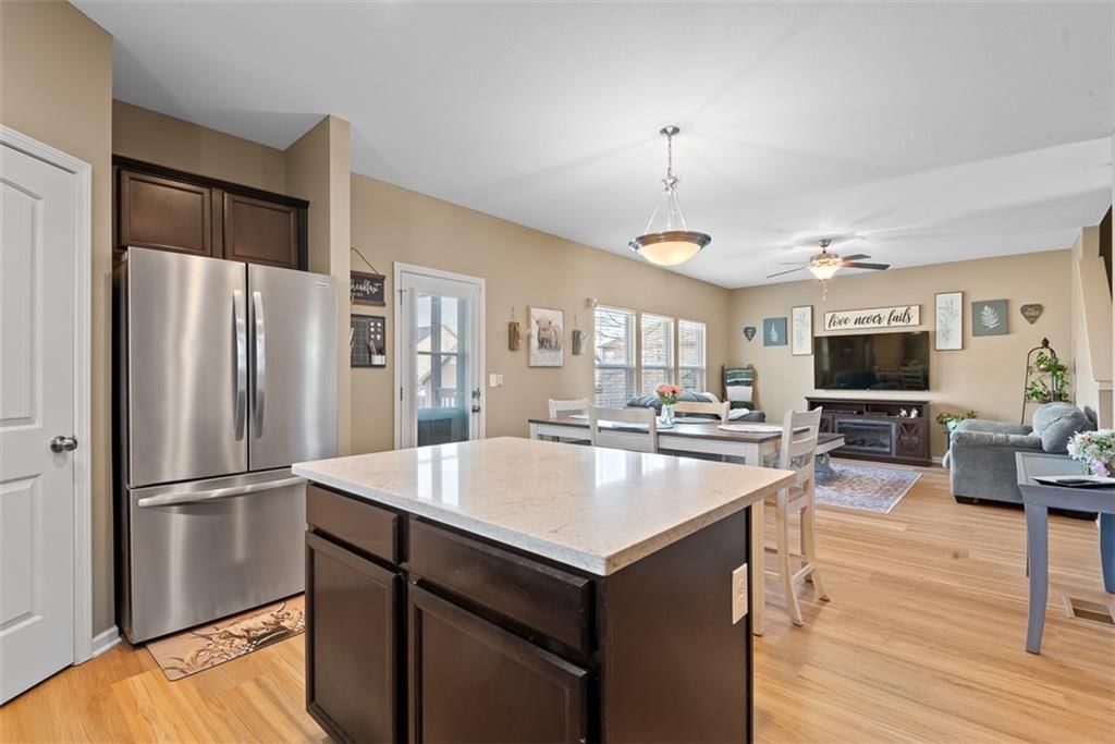 496 E Willow Street — photo 14