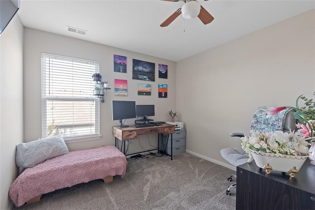 496 E Willow Street — photo 21