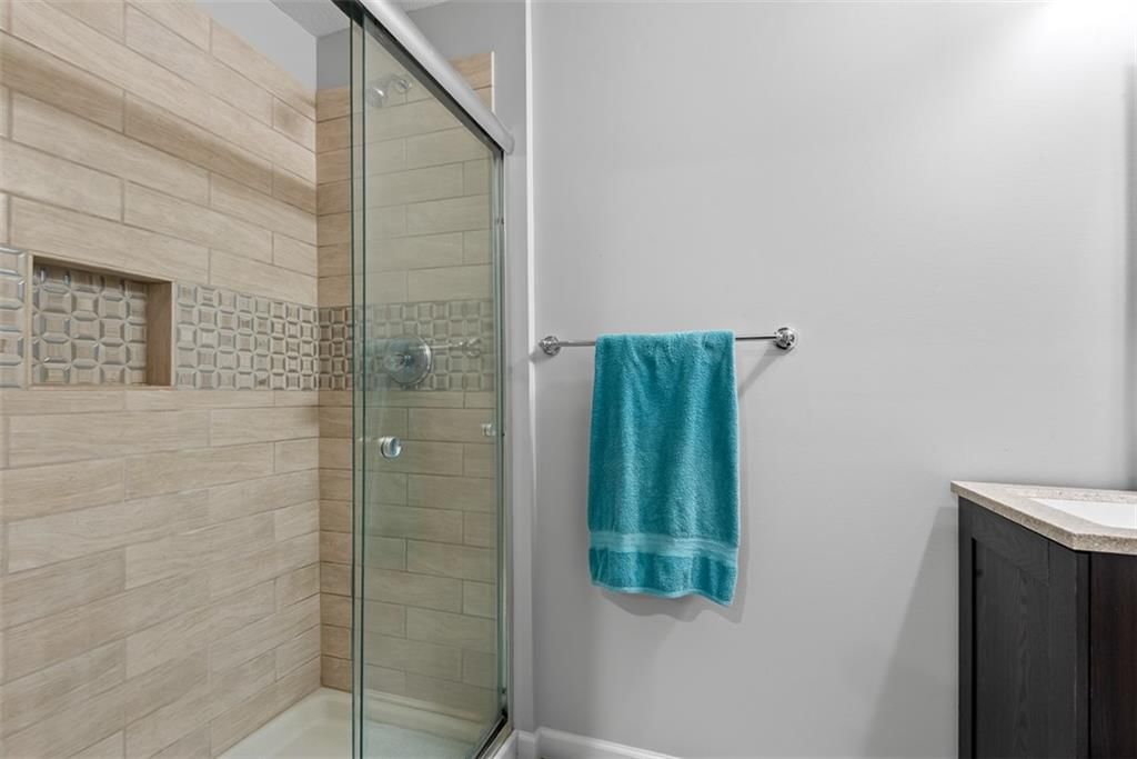 496 E Willow Street — photo 29