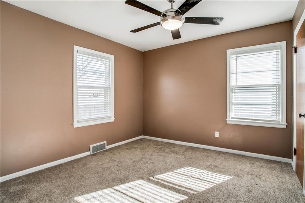 304 S Central Street — photo 17