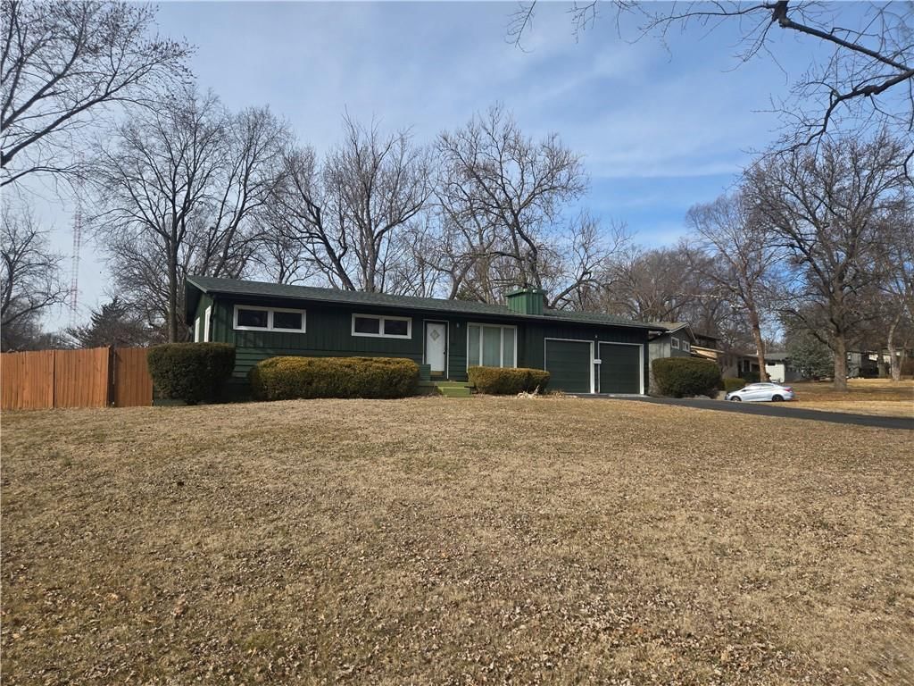 8014 Falmouth Street, Prairie Village, KS