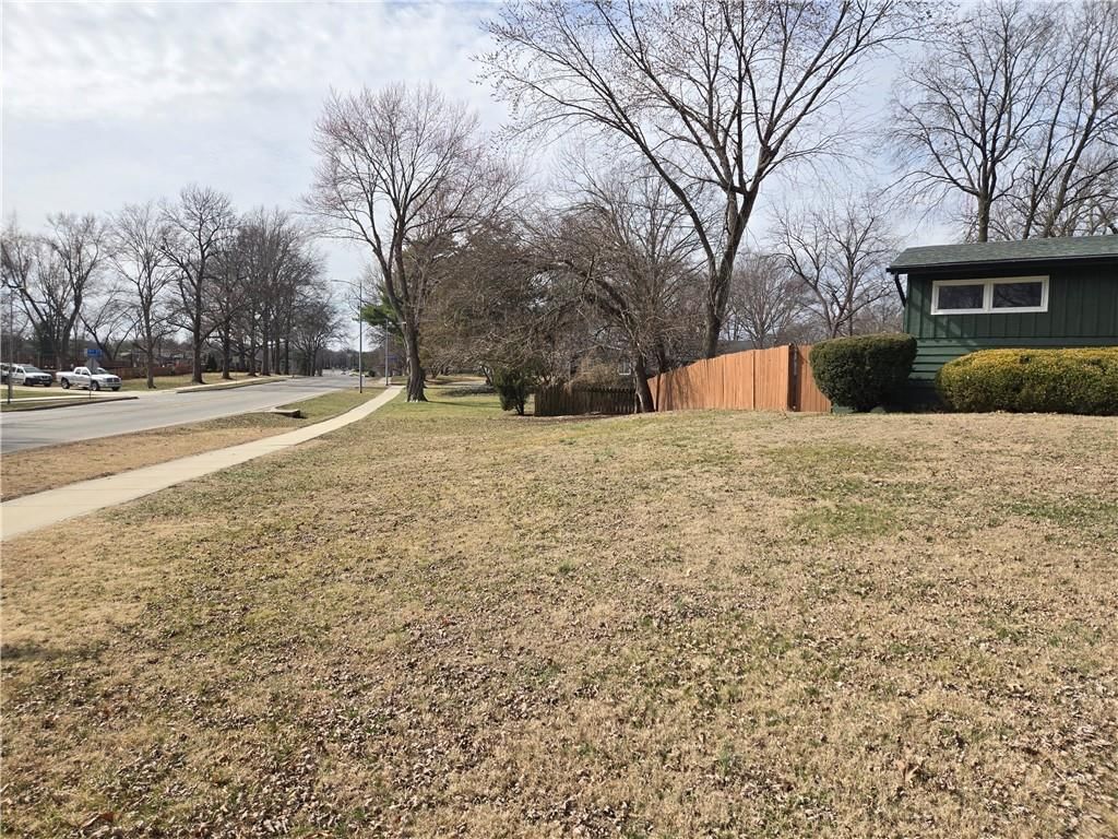 8014 Falmouth Street — photo 16