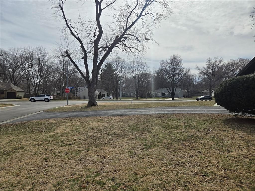 8014 Falmouth Street — photo 20