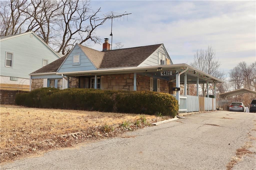 4421 Garfield Avenue — photo 2