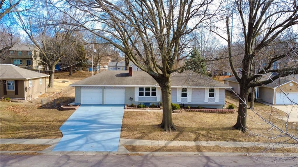 8635 Larsen Street — photo 2