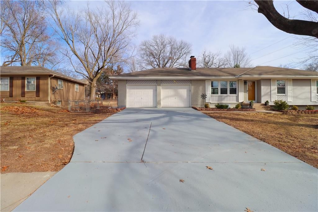 8635 Larsen Street — photo 4