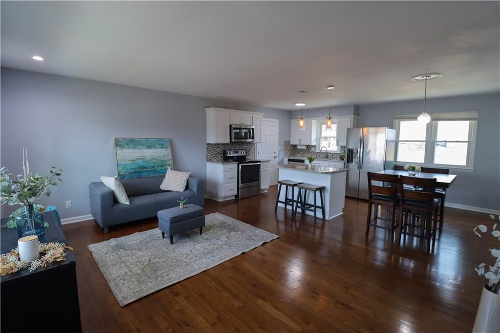 8635 Larsen Street — photo 14