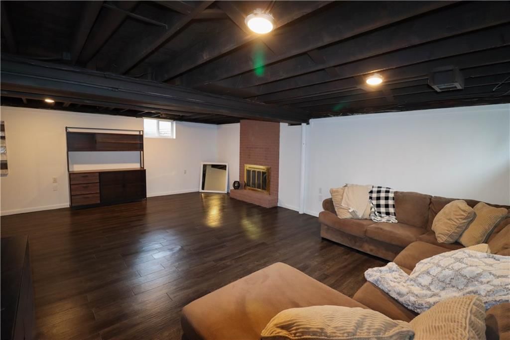 8635 Larsen Street — photo 27
