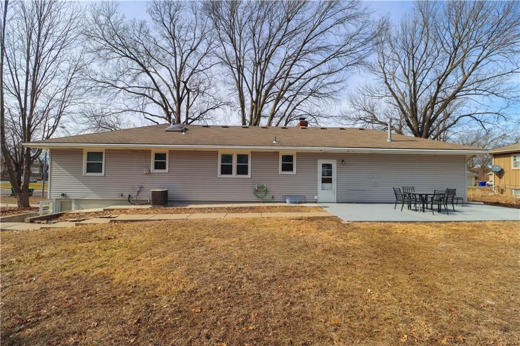 8635 Larsen Street — photo 37