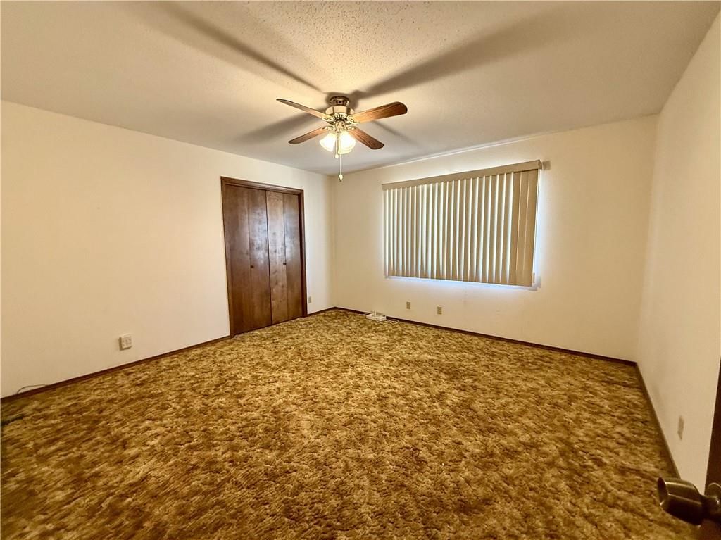 205 S Traster Street — photo 14
