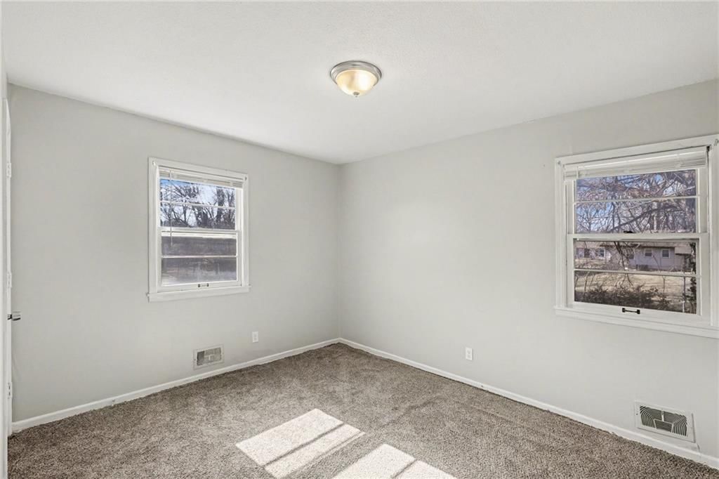8806 Ford Avenue — photo 11
