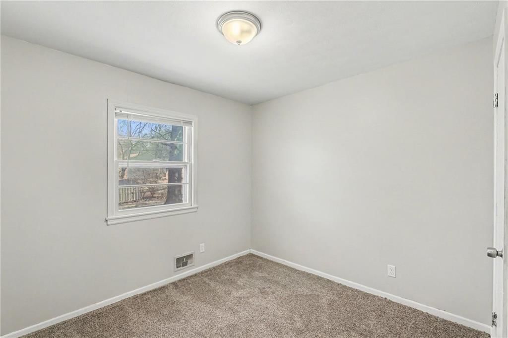 8806 Ford Avenue — photo 12